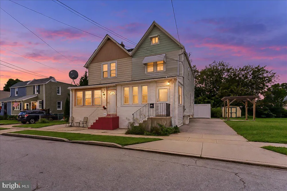 234 ERICKSON AVENUE Essington, PA 19029
