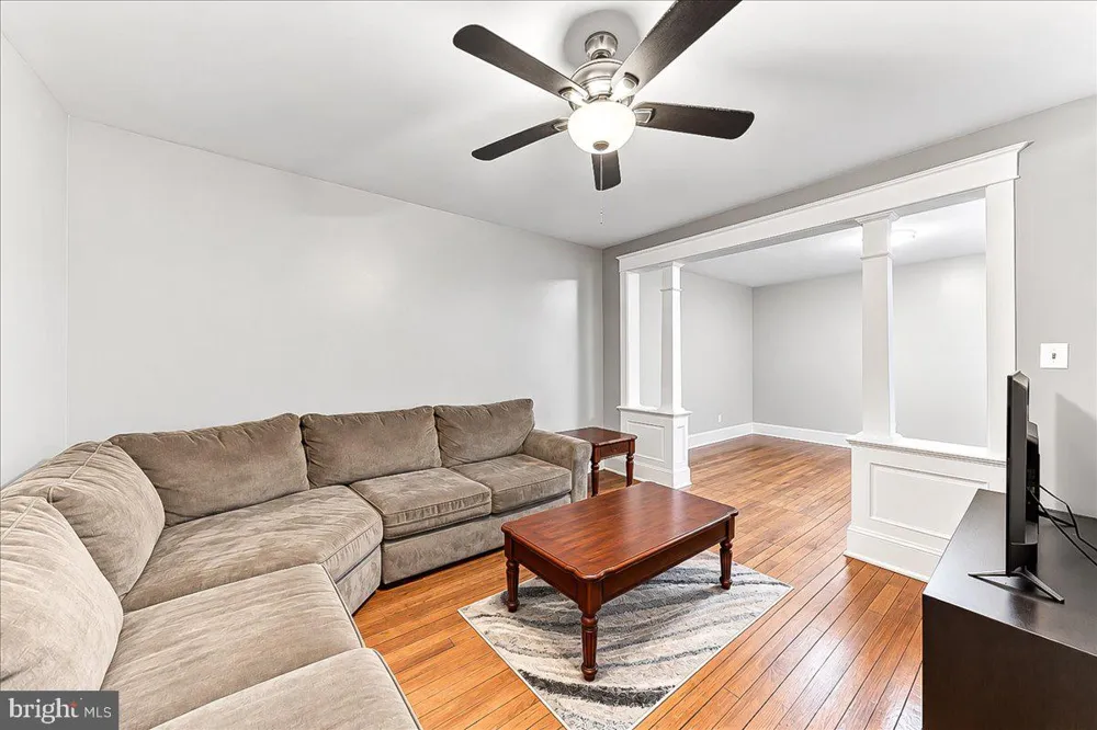 234 ERICKSON AVENUE Essington, PA 19029