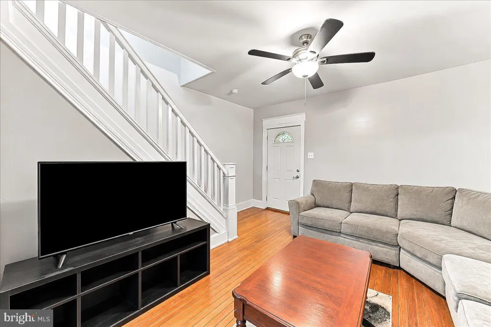 234 ERICKSON AVENUE Essington, PA 19029