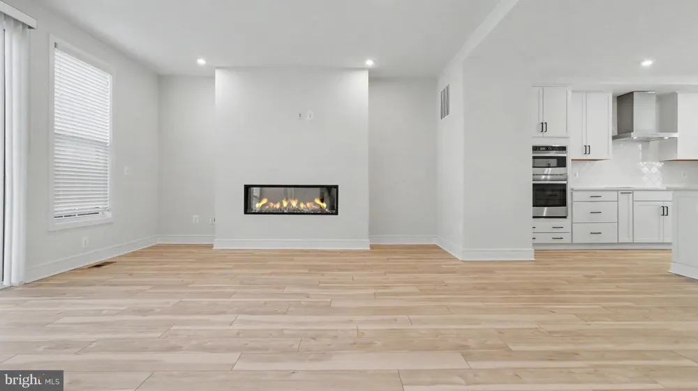43595 FARRINGDON SQUARE Broadlands, VA 20148