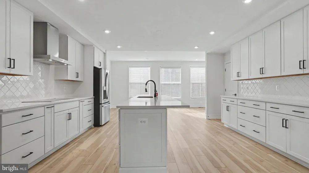 43595 FARRINGDON SQUARE Broadlands, VA 20148