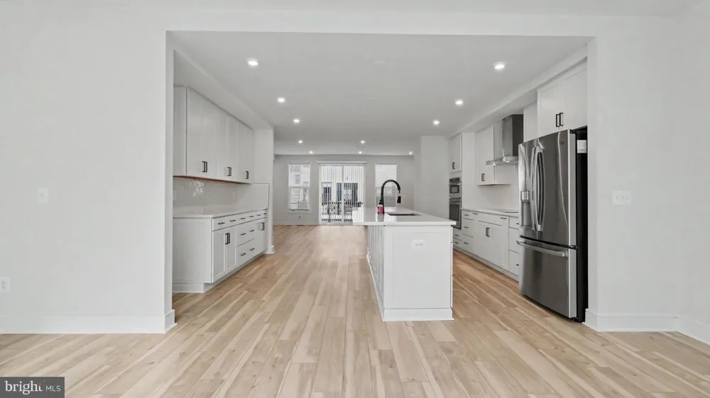 43595 FARRINGDON SQUARE Broadlands, VA 20148