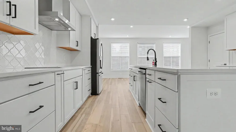 43595 FARRINGDON SQUARE Broadlands, VA 20148