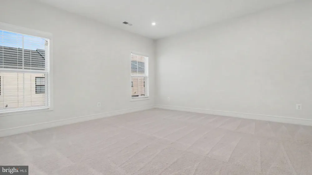 43595 FARRINGDON SQUARE Broadlands, VA 20148