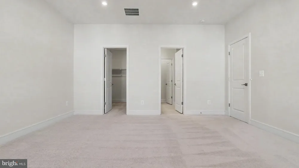 43595 FARRINGDON SQUARE Broadlands, VA 20148