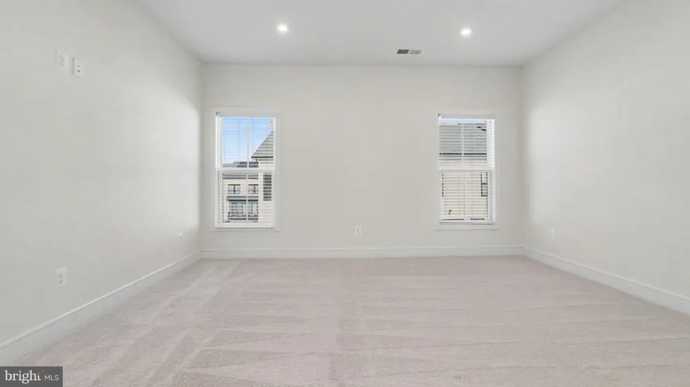 43595 FARRINGDON SQUARE Broadlands, VA 20148
