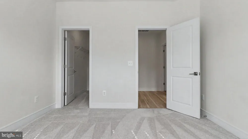43595 FARRINGDON SQUARE Broadlands, VA 20148