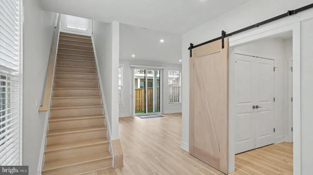 43595 FARRINGDON SQUARE Broadlands, VA 20148