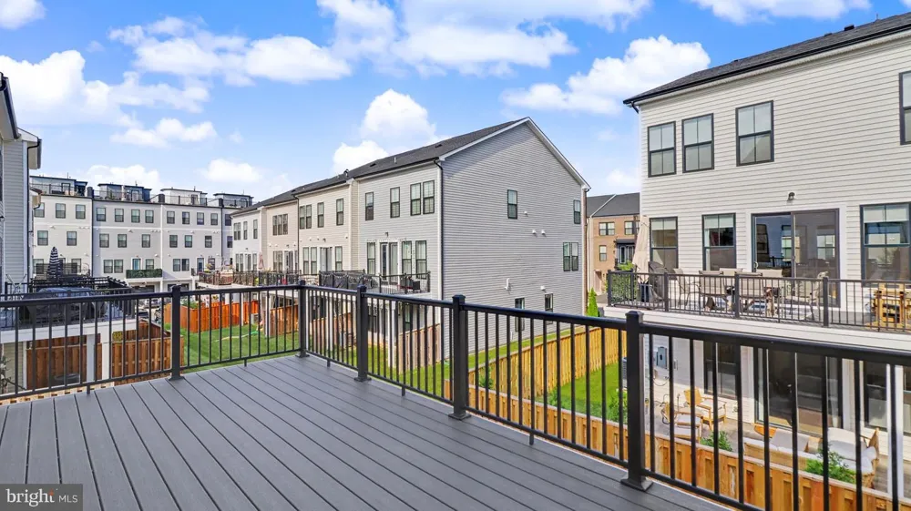 43595 FARRINGDON SQUARE Broadlands, VA 20148