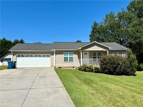 404 Trindale Road