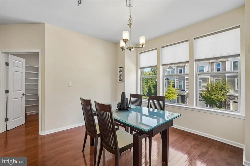23 TREYBURN DRIVE Paoli, PA 19301