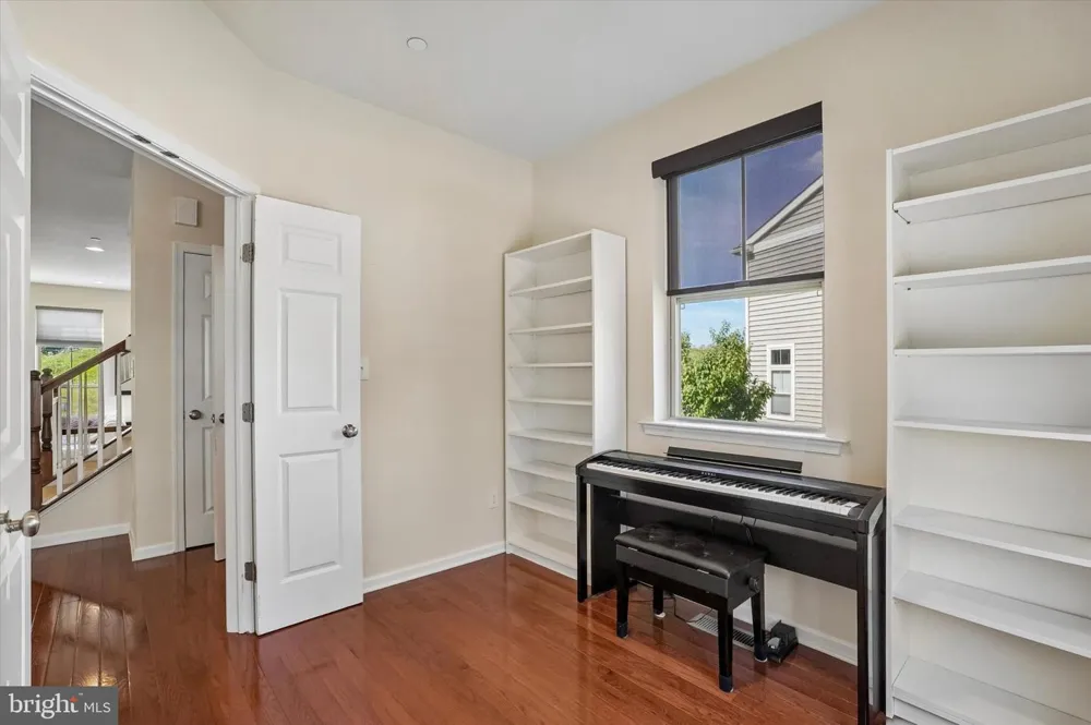 23 TREYBURN DRIVE Paoli, PA 19301