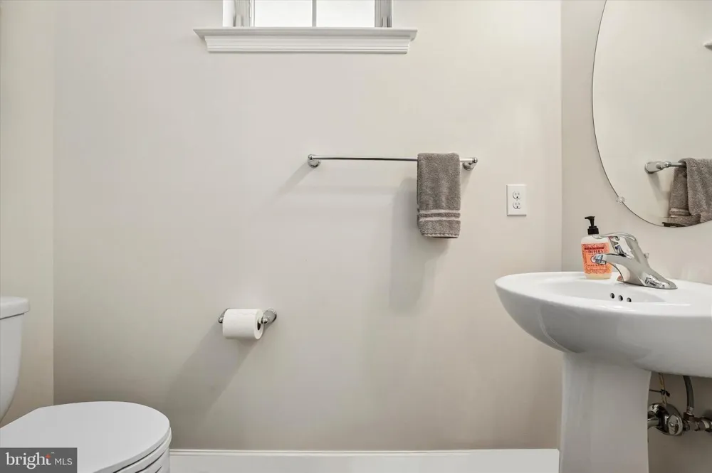 23 TREYBURN DRIVE Paoli, PA 19301