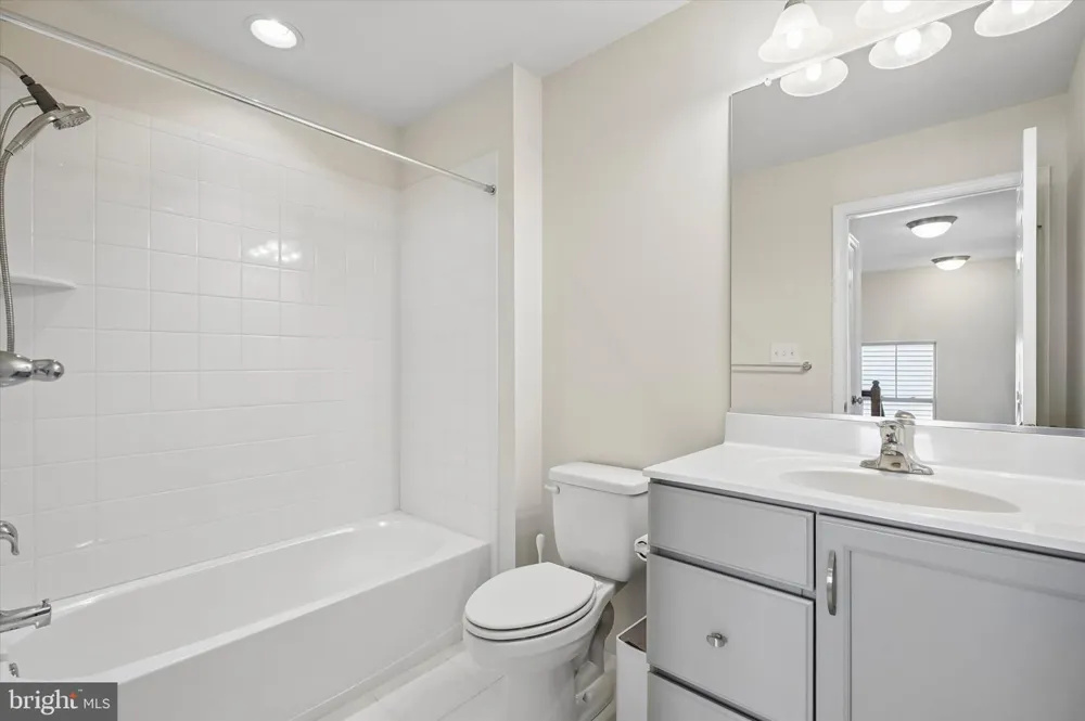 23 TREYBURN DRIVE Paoli, PA 19301