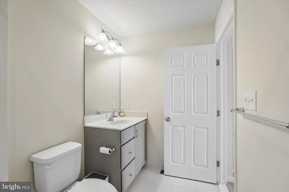 23 TREYBURN DRIVE Paoli, PA 19301