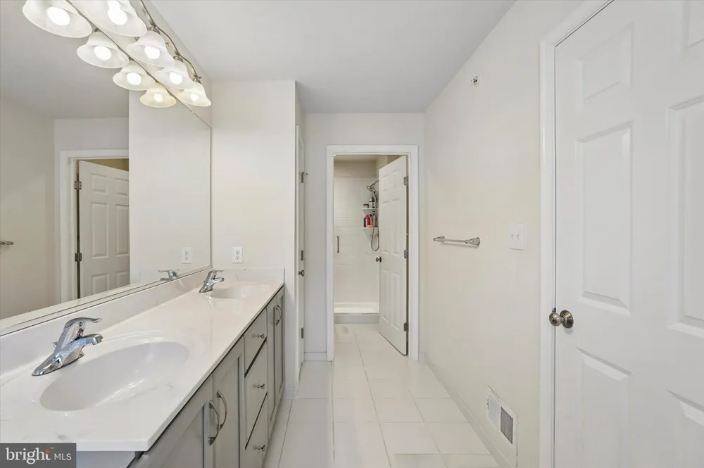 23 TREYBURN DRIVE Paoli, PA 19301