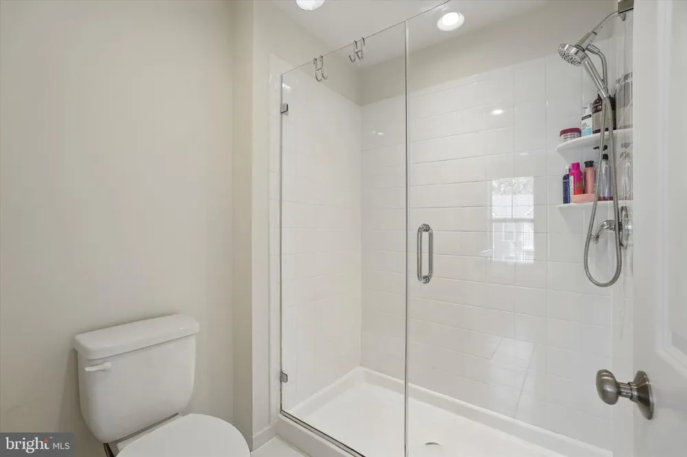 23 TREYBURN DRIVE Paoli, PA 19301