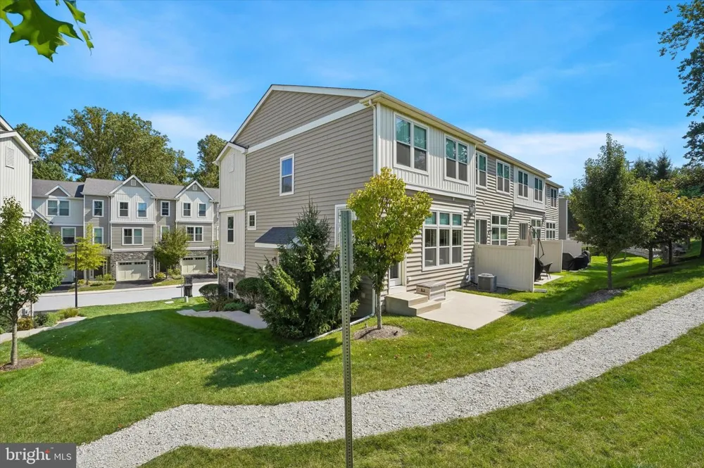 23 TREYBURN DRIVE Paoli, PA 19301