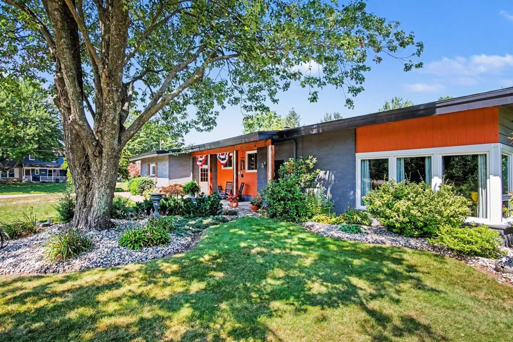 6230 Blythefield Avenue NE Rockford, MI 49341