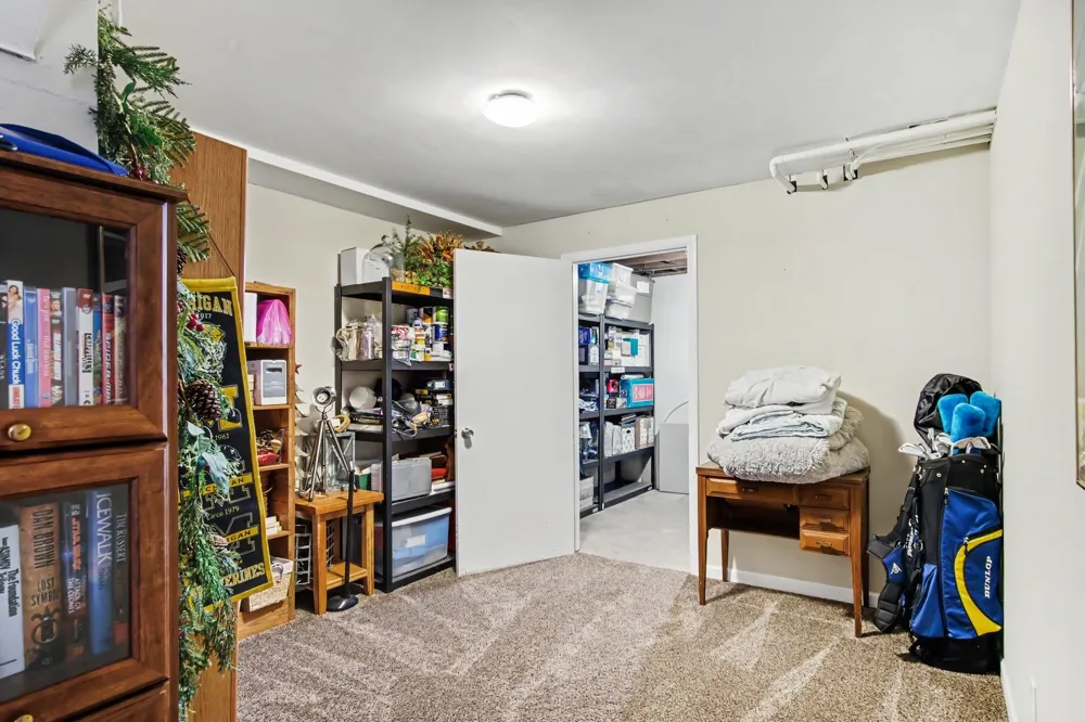 6230 Blythefield Avenue NE Rockford, MI 49341