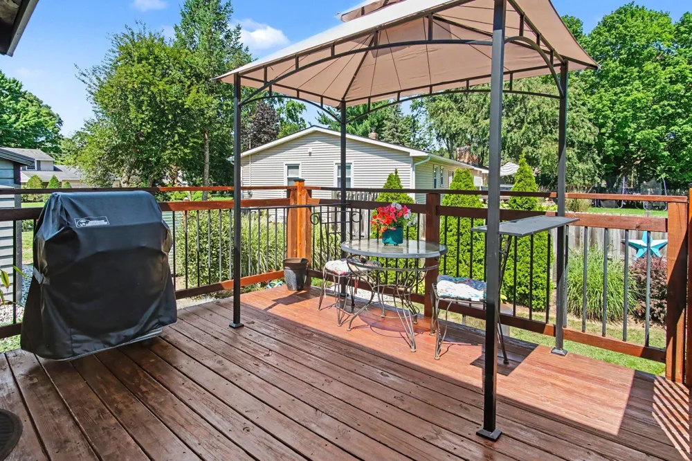 6230 Blythefield Avenue NE Rockford, MI 49341