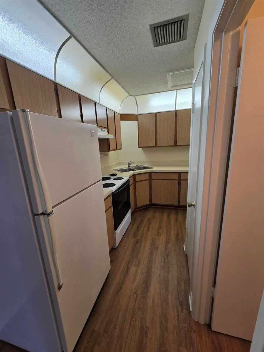 2007 OLEANDER BOULEVARD #D Fort Pierce, FL 34950
