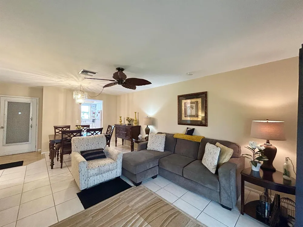 2811 Ashley Drive W #E West Palm Beach, FL 33415