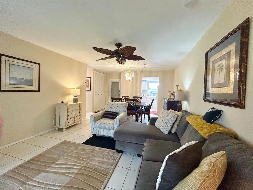 2811 Ashley Drive W #E West Palm Beach, FL 33415