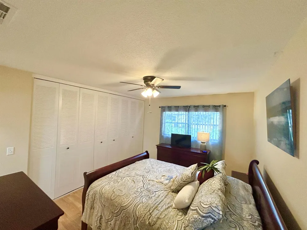 2811 Ashley Drive W #E West Palm Beach, FL 33415