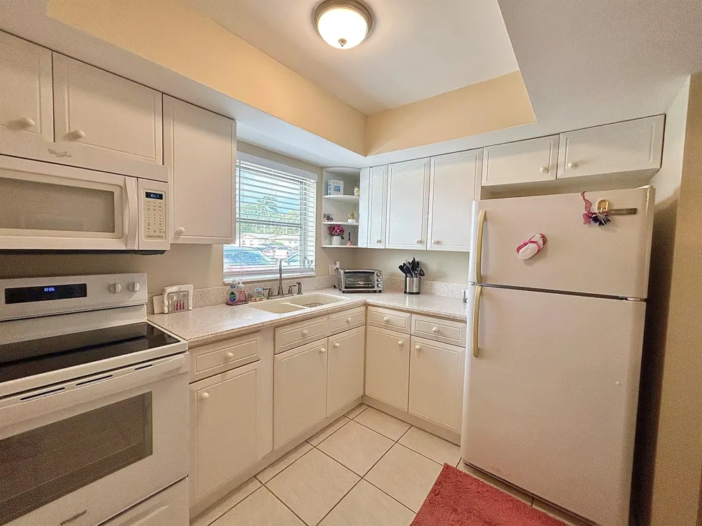 2811 Ashley Drive W #E West Palm Beach, FL 33415