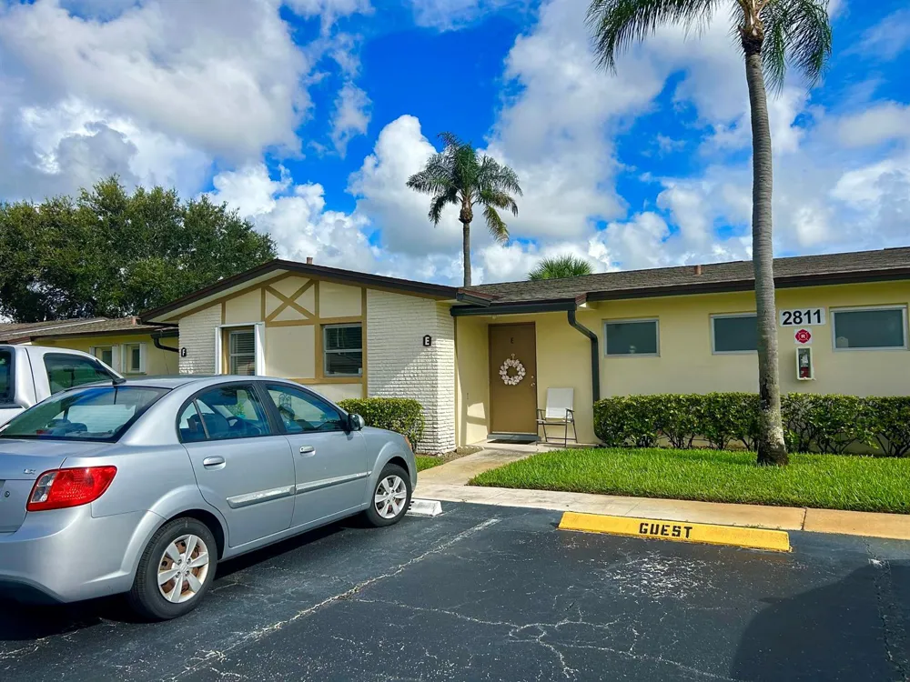 2811 Ashley Drive W #E West Palm Beach, FL 33415