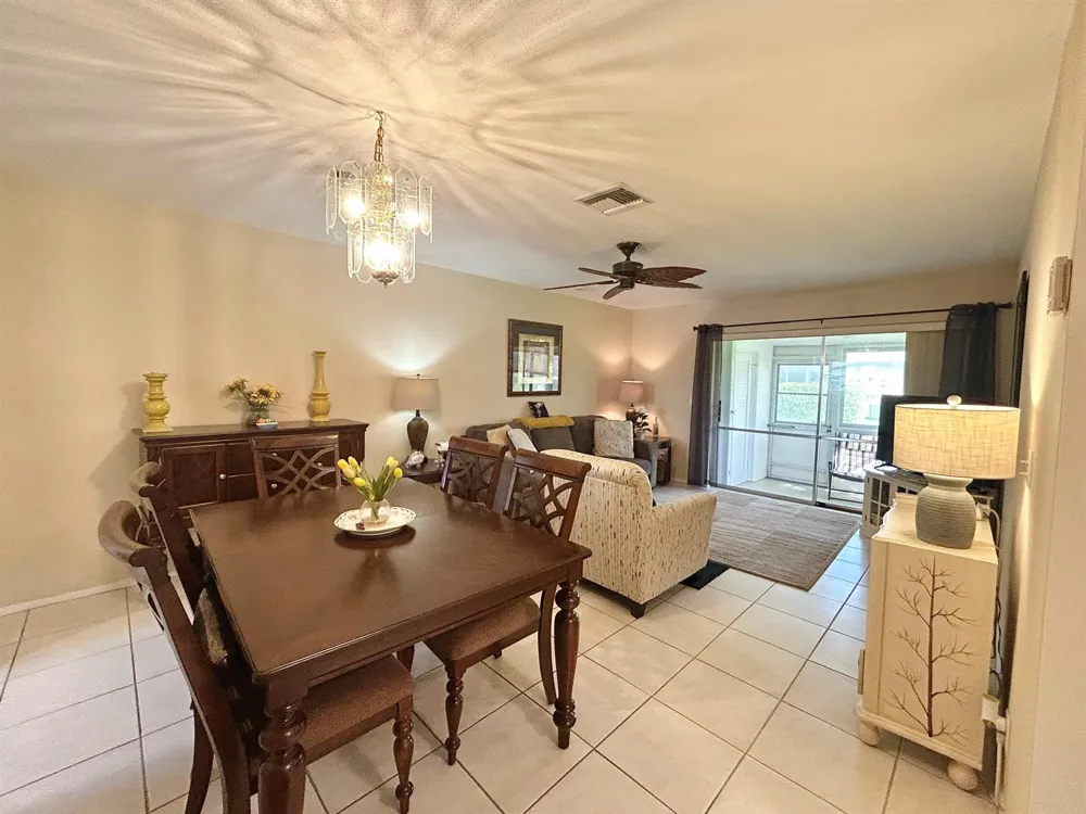 2811 Ashley Drive W #E West Palm Beach, FL 33415