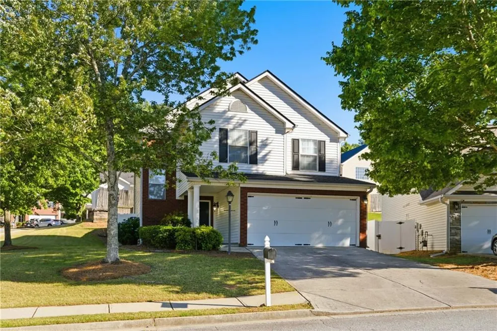 702 River Hill Dr Lawrenceville, GA 30046