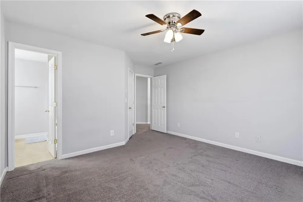 702 River Hill Dr Lawrenceville, GA 30046