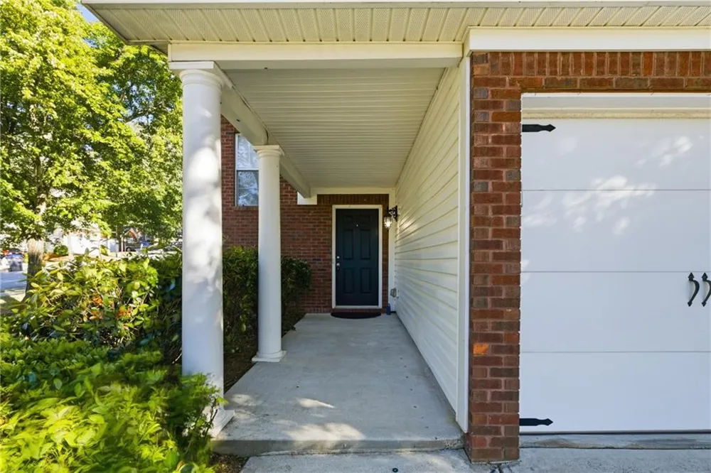 702 River Hill Dr Lawrenceville, GA 30046