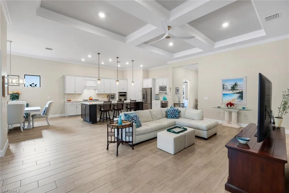 9527 Curlew Drive Naples, FL 34120