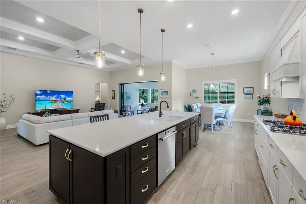 9527 Curlew Drive Naples, FL 34120