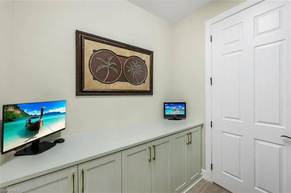 9527 Curlew Drive Naples, FL 34120