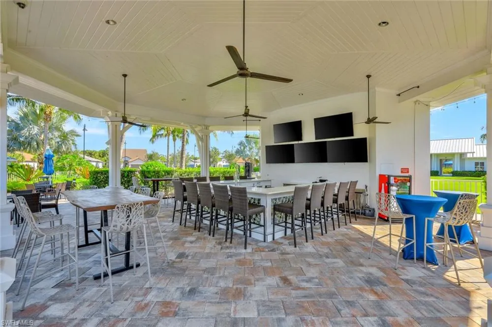 9527 Curlew Drive Naples, FL 34120