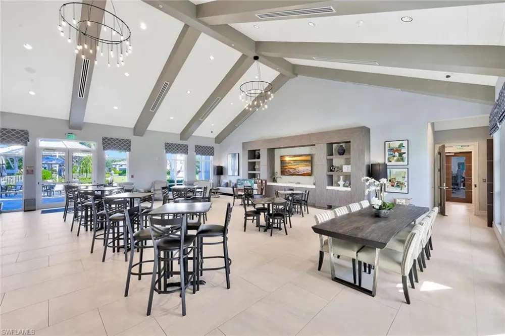 9527 Curlew Drive Naples, FL 34120