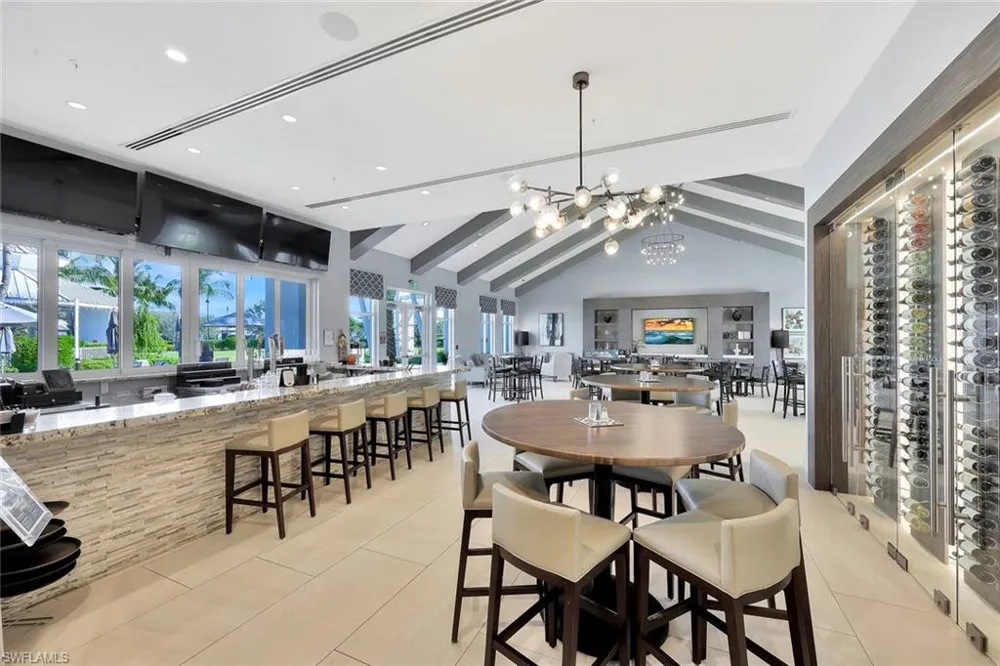 9527 Curlew Drive Naples, FL 34120
