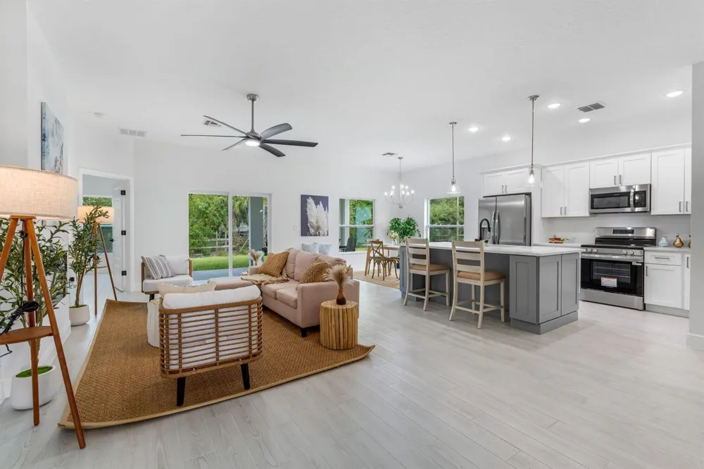 8115 104TH AVENUE Vero Beach, FL 32967