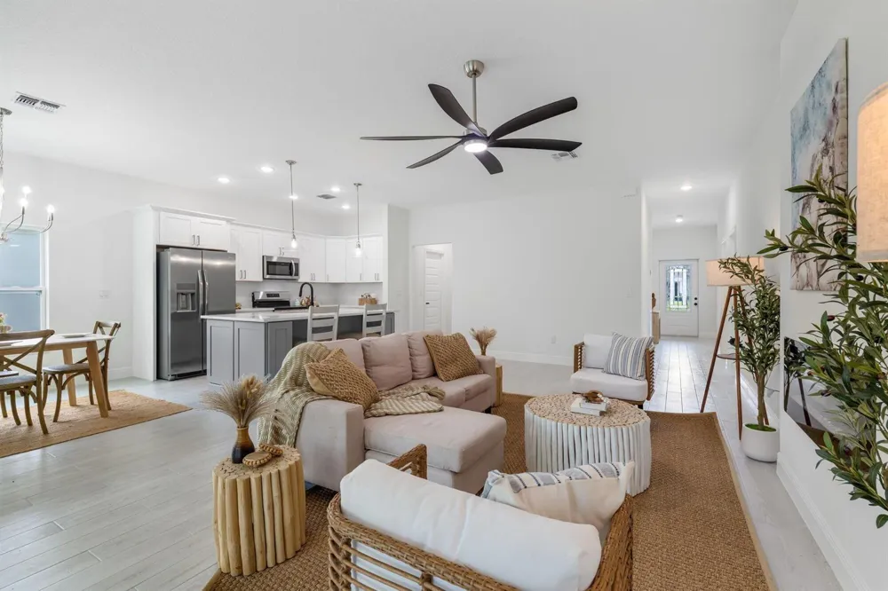 8115 104TH AVENUE Vero Beach, FL 32967