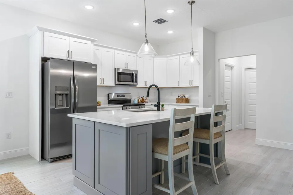 8115 104TH AVENUE Vero Beach, FL 32967
