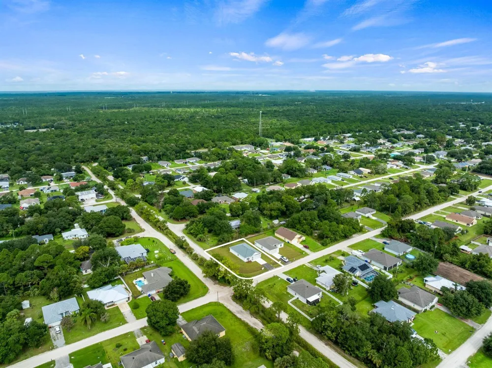 8115 104TH AVENUE Vero Beach, FL 32967