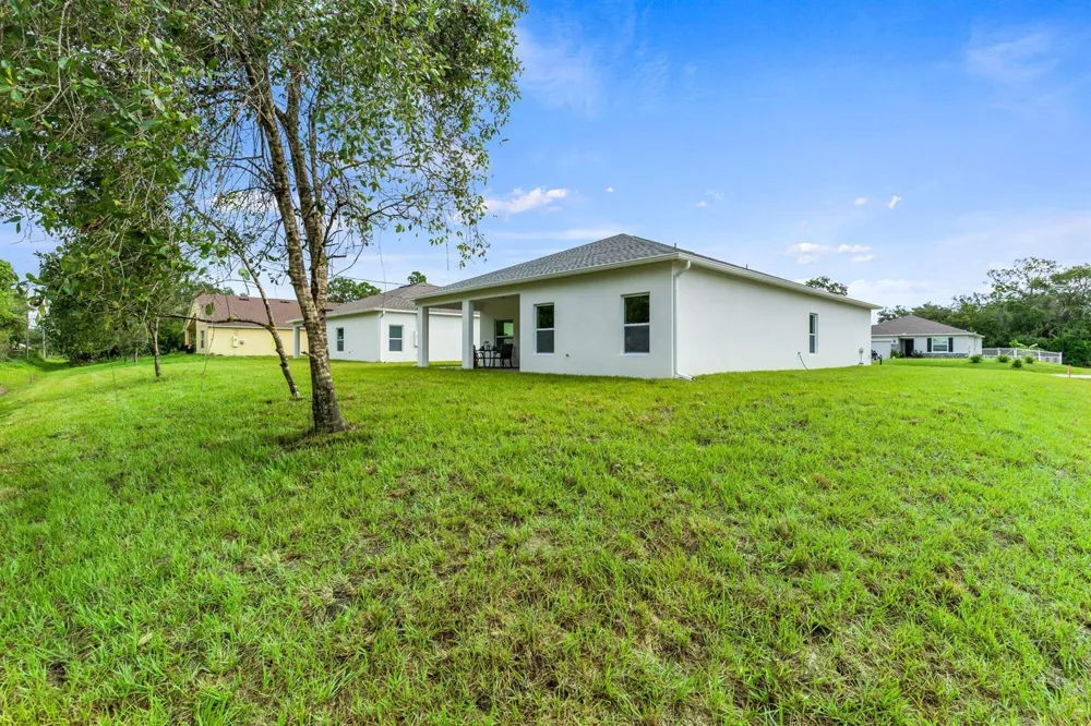 8115 104TH AVENUE Vero Beach, FL 32967