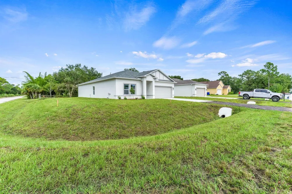 8115 104TH AVENUE Vero Beach, FL 32967