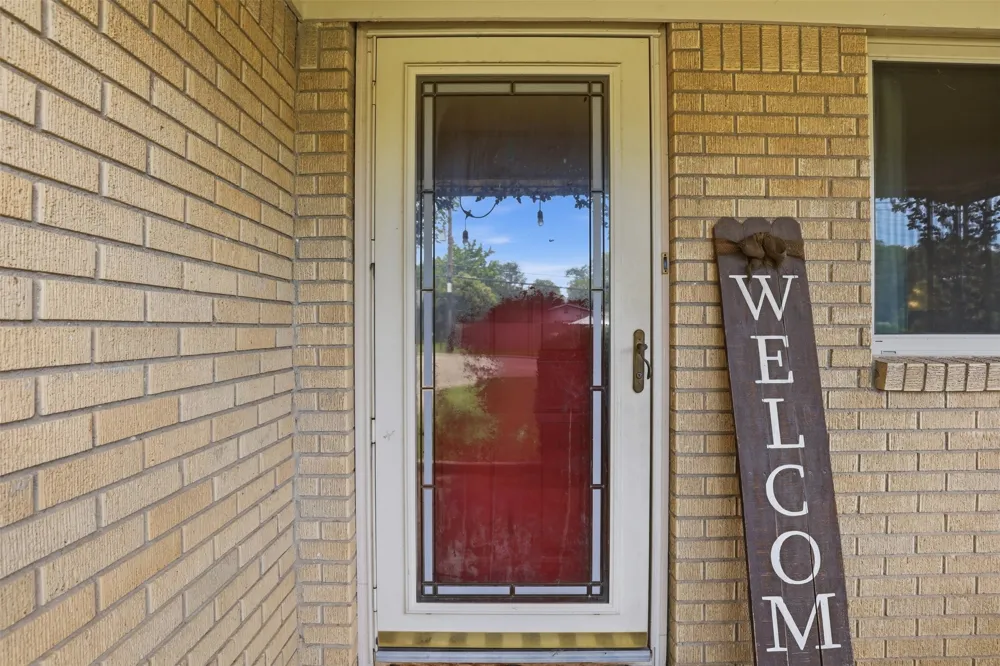 4304 Hodgkins Road Lake Worth, TX 76135