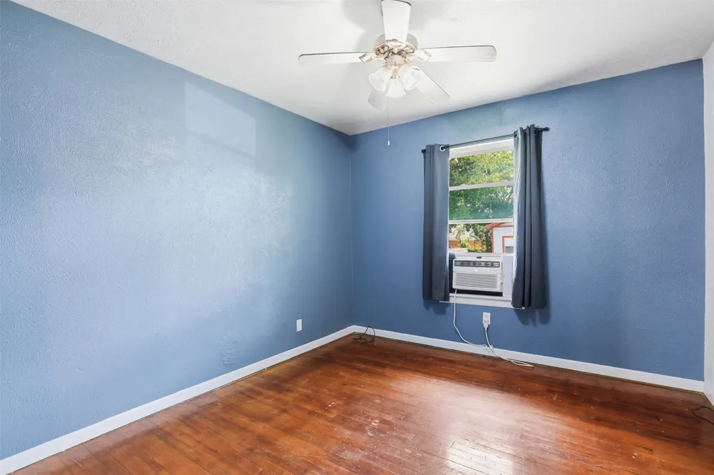 4304 Hodgkins Road Lake Worth, TX 76135