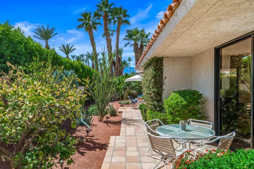 16 Cornell Drive Rancho Mirage, CA 92270